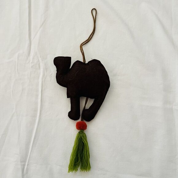 Handmade Indian Camel Ornaments Pair Embroidered Mirrorwork Beaded Tassel Decor - Picture 6 of 9